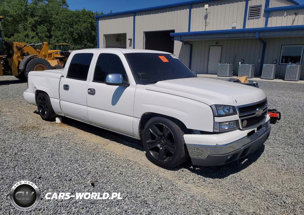 2007 Chevrolet Silverado C1500 Classic Crew Cab VIN:2GCEC13V871183365 - 4