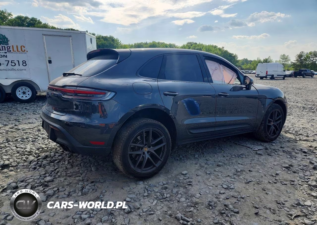 2023 Porsche Macan Base VIN:WP1AA2A51PLB07590 - 3