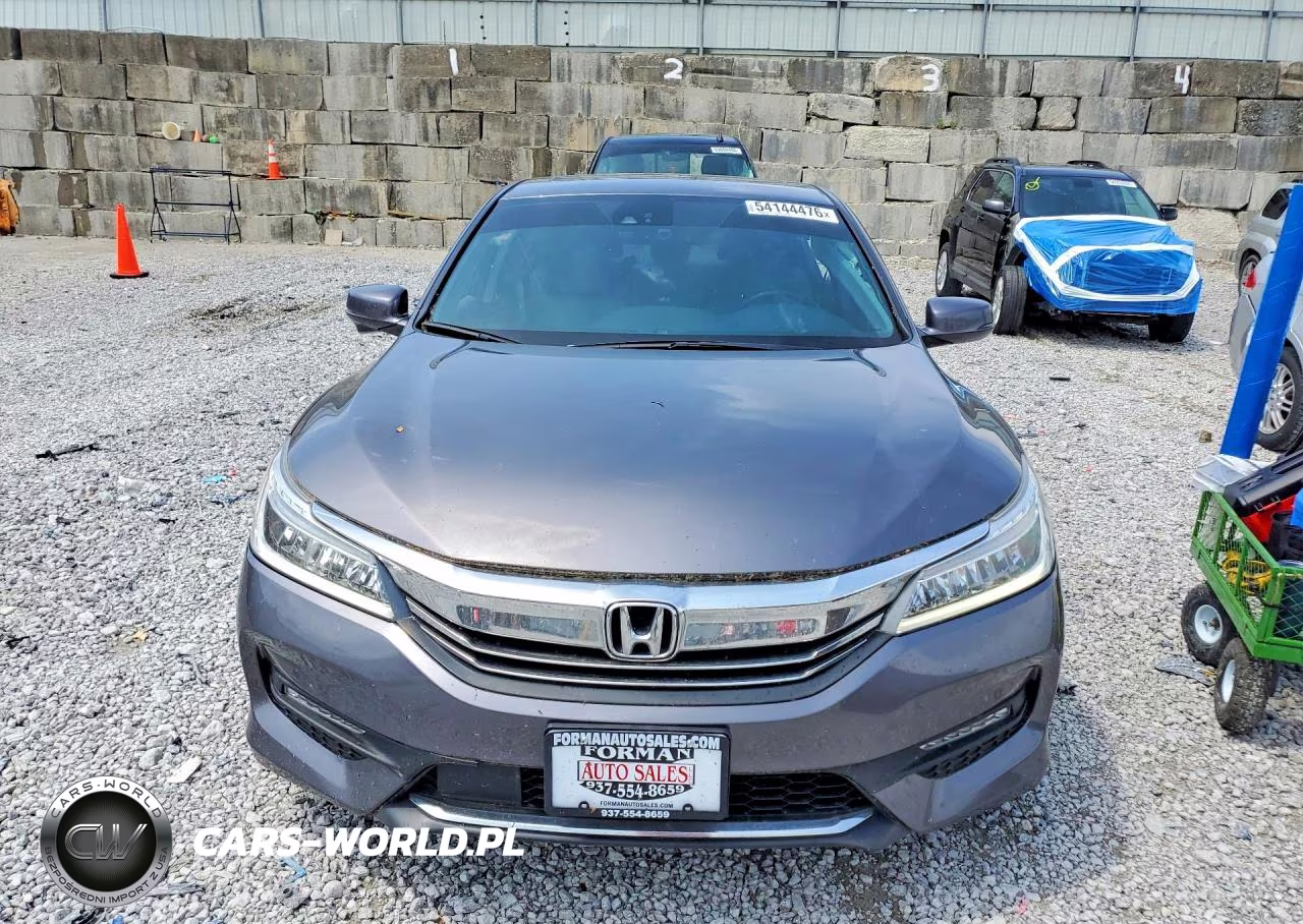 2017 Honda Accord Touring VIN:1HGCR3F96HA045316 - 5