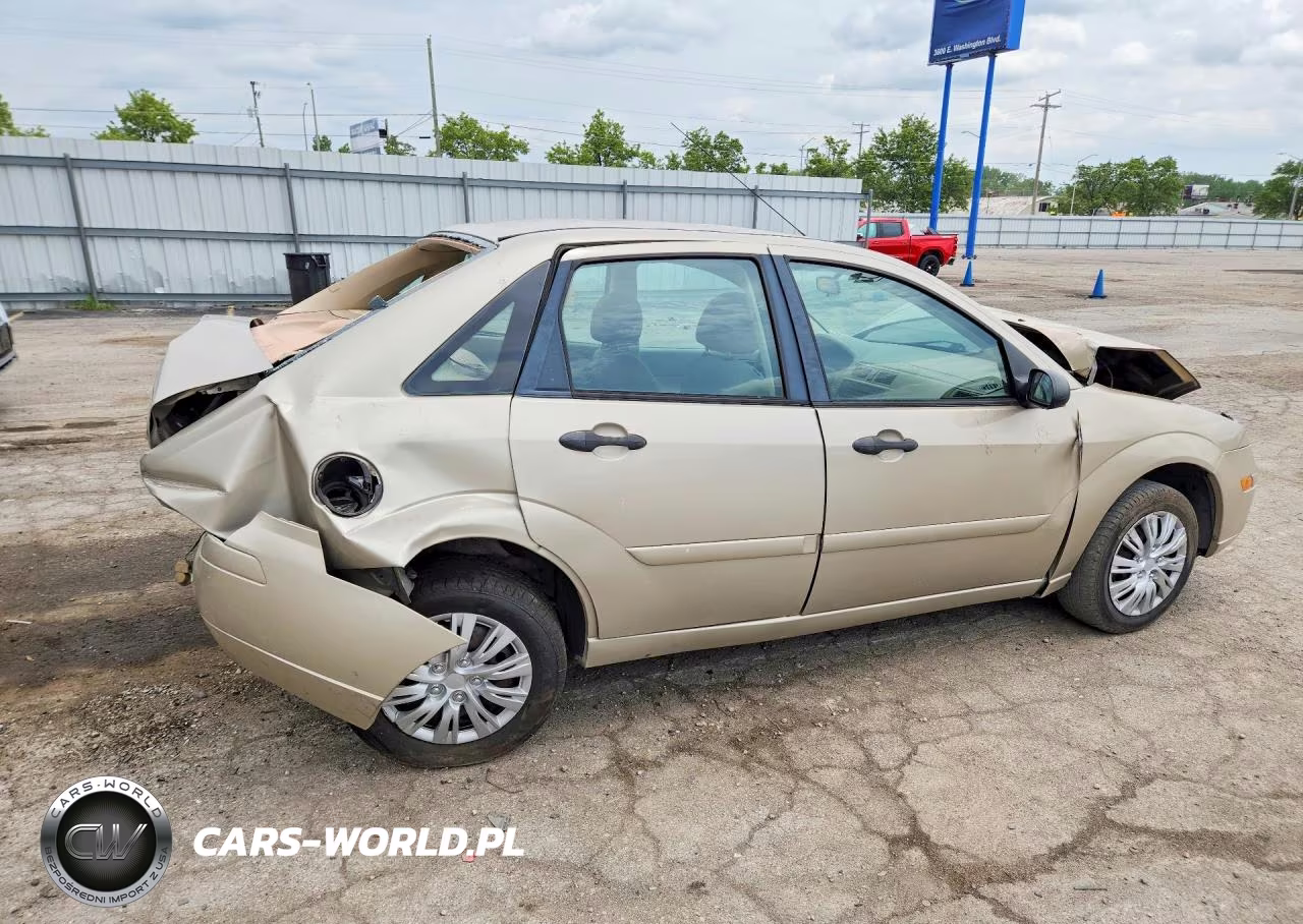 2007 Ford Focus Zx4 VIN:1FAHP34N37W135038 - 3