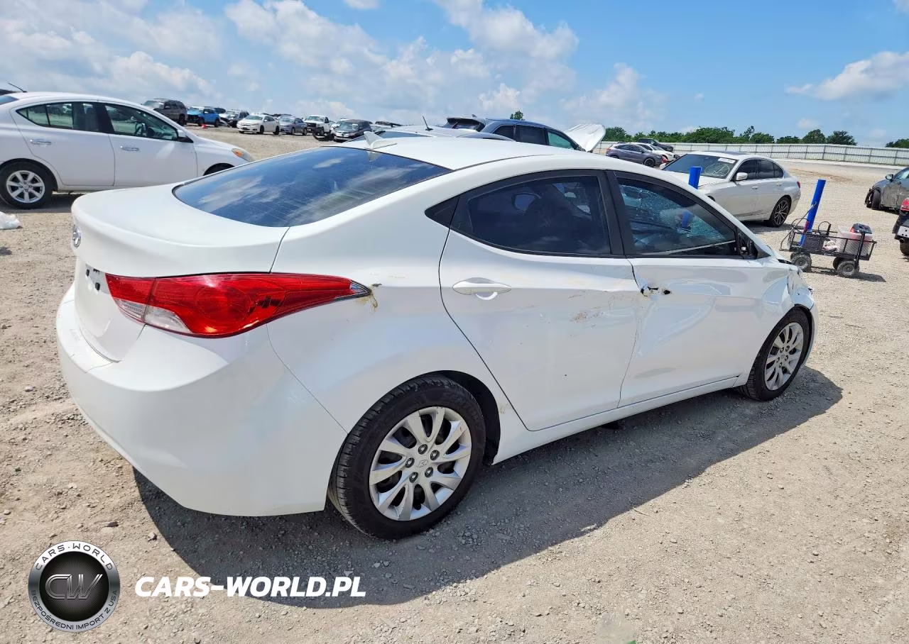 2013 Hyundai Elantra Gls VIN:5NPDH4AE5DH207276 - 3