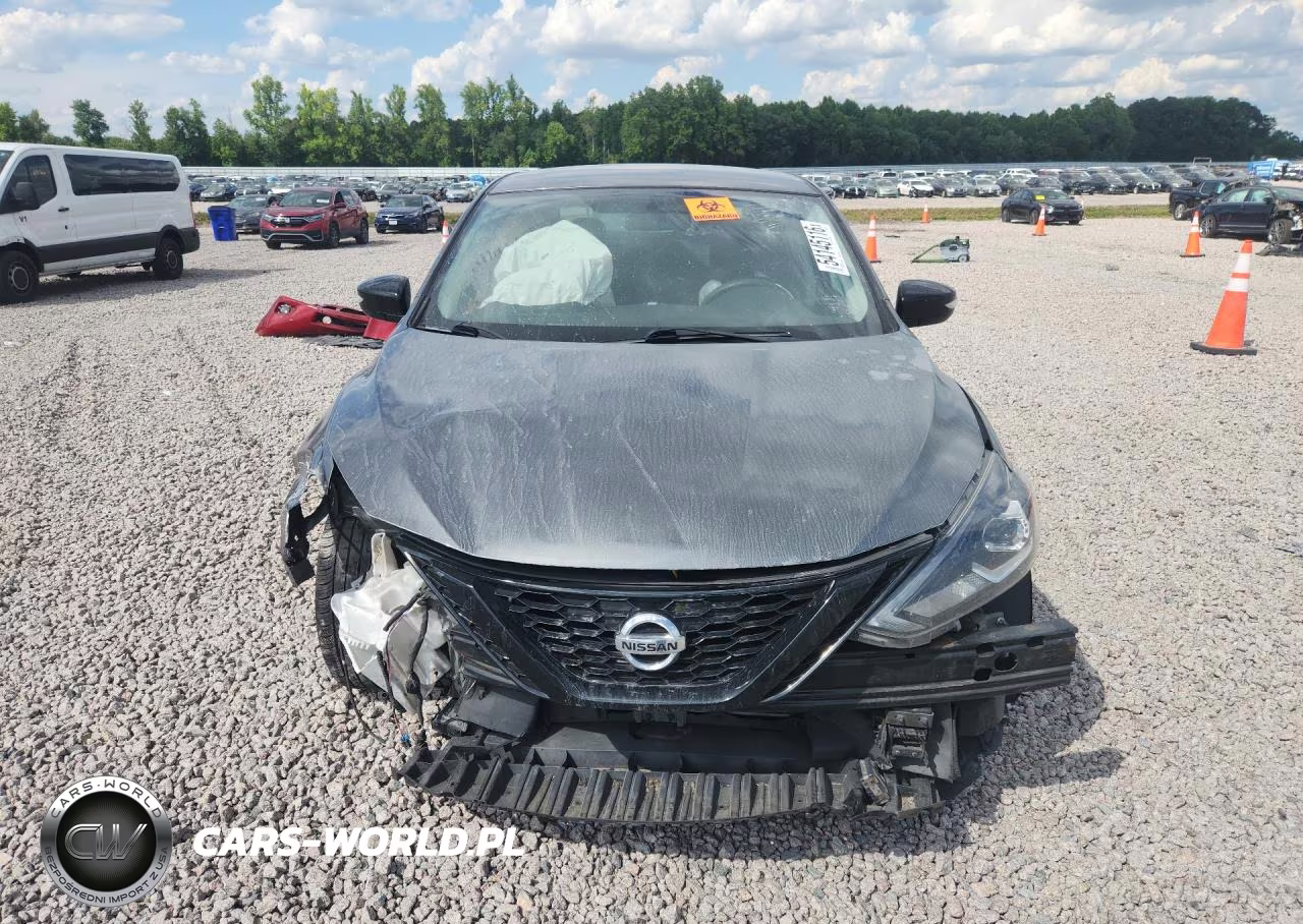 2018 Nissan Sentra Sr VIN:3N1AB7APXJY261469 - 5