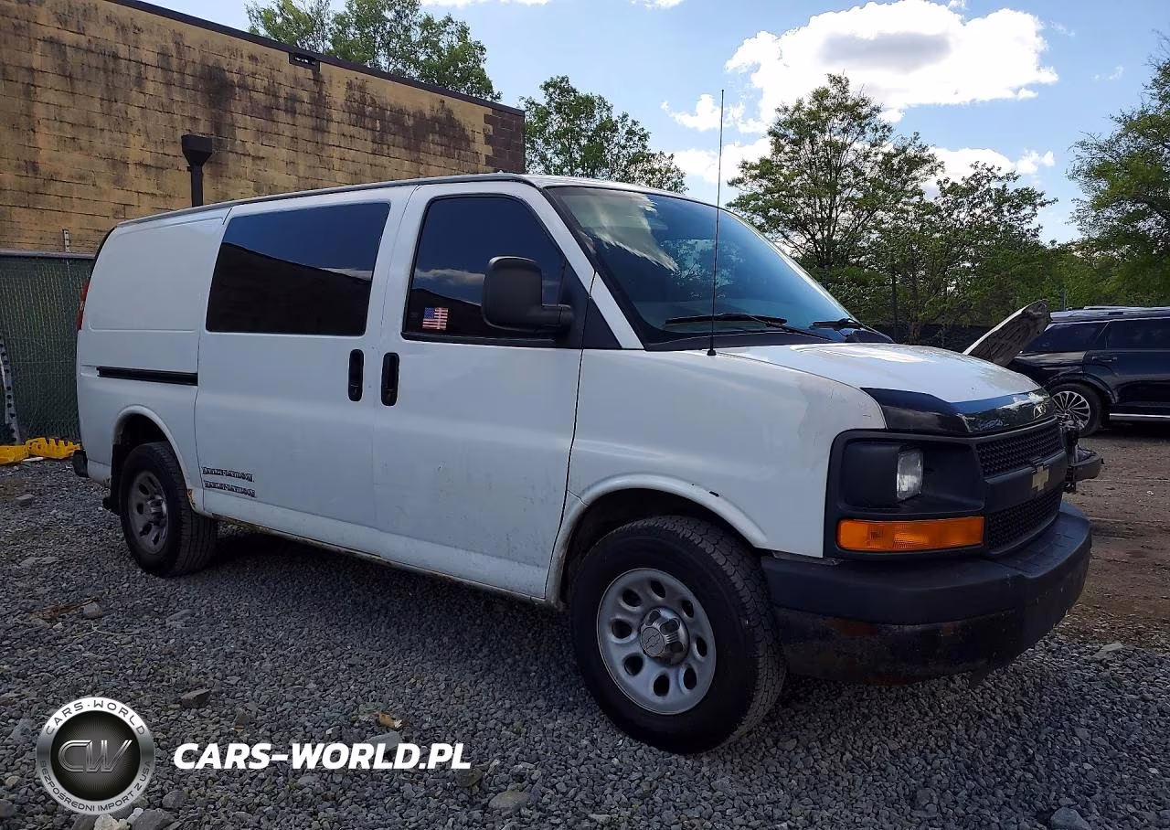 2010 Chev Express G1500 VIN:1GCUGADX1A1163665 - 4
