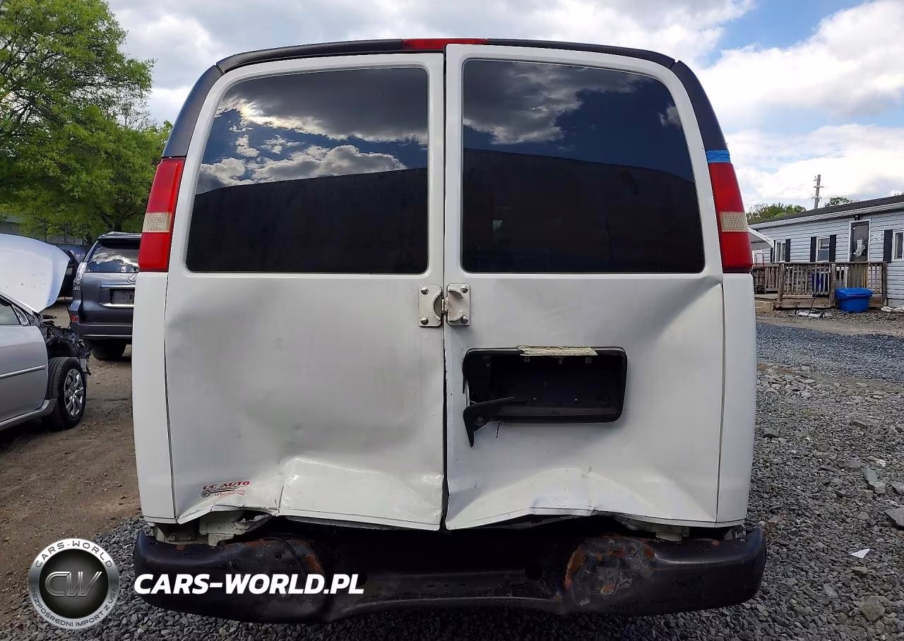 2010 Chev Express G1500 VIN:1GCUGADX1A1163665 - 6