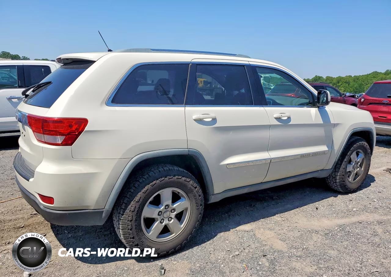 2011 Jeep Grand Cherokee Laredo VIN:1J4RR4GG5BC577187 - 3