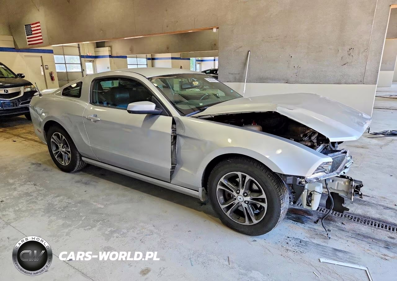 2013 Ford Mustang VIN:1ZVBP8AM9D5260536 - 4