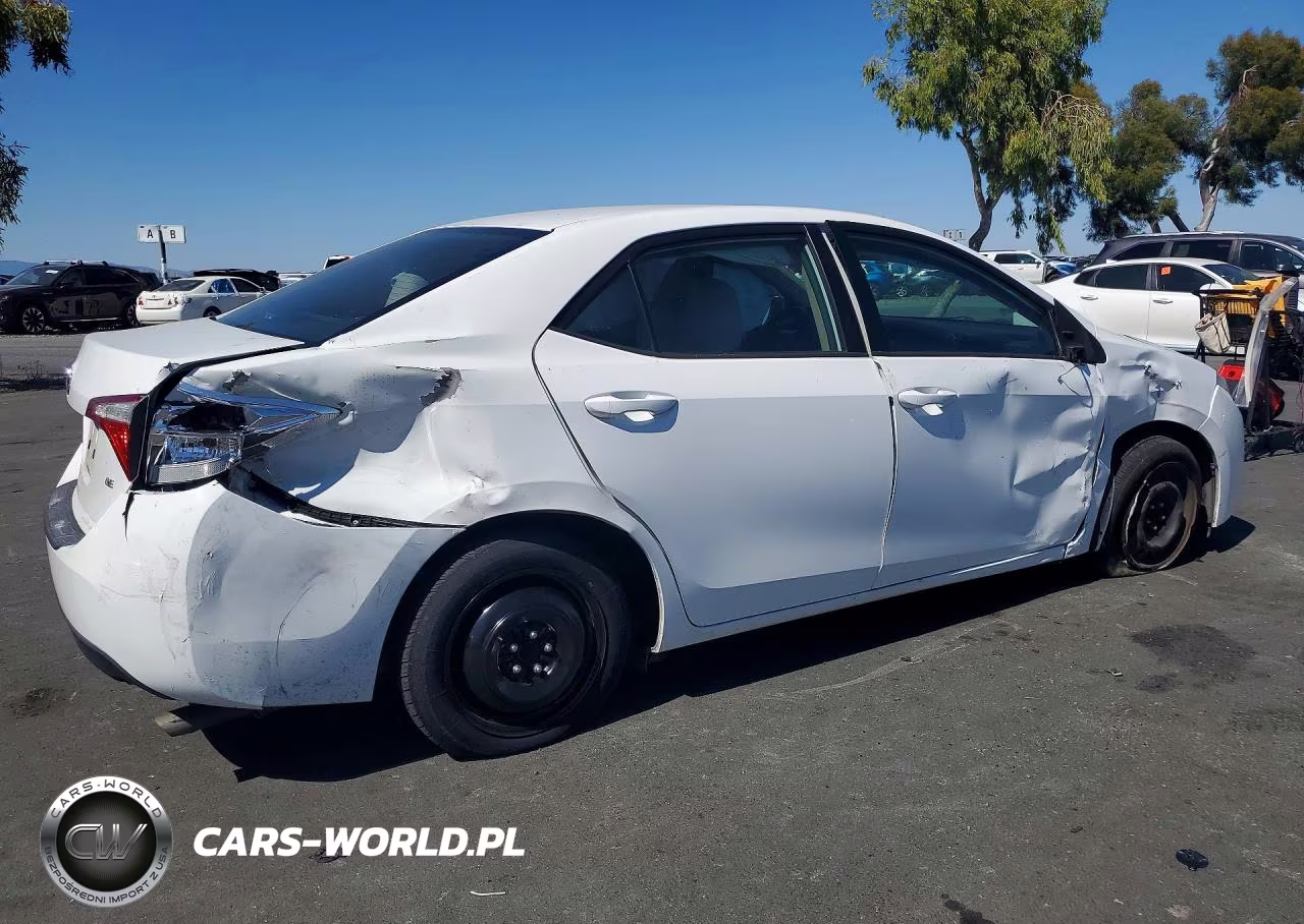 2014 Toyota Corolla Le VIN:5YFBURHE6EP061562 - 3