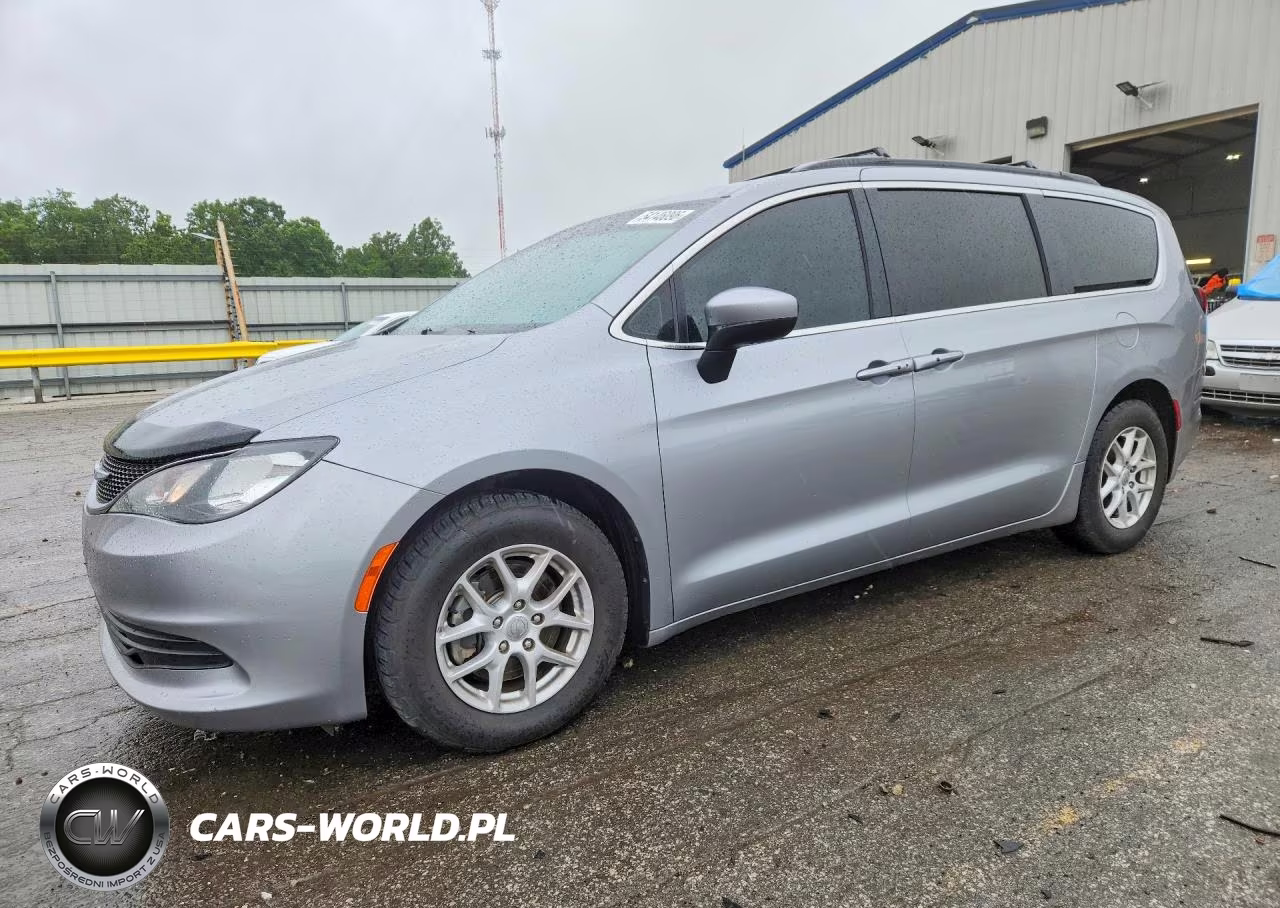 2020 Chrysler Voyager Lxi