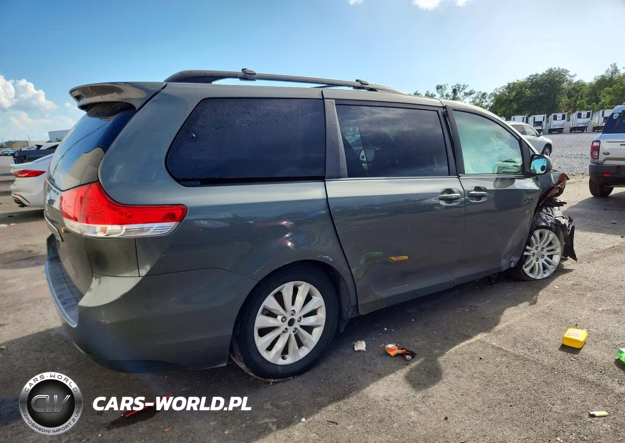 2014 Toyota Sienna Xle 8-Passenger VIN:5TDYK3DC2ES504380 - 3