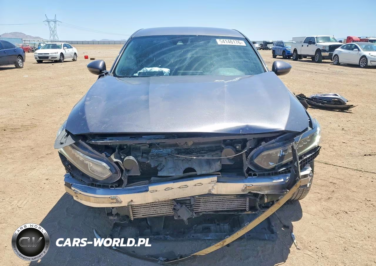 2018 Honda Accord Sport VIN:1HGCV1F3XJA228929 - 5