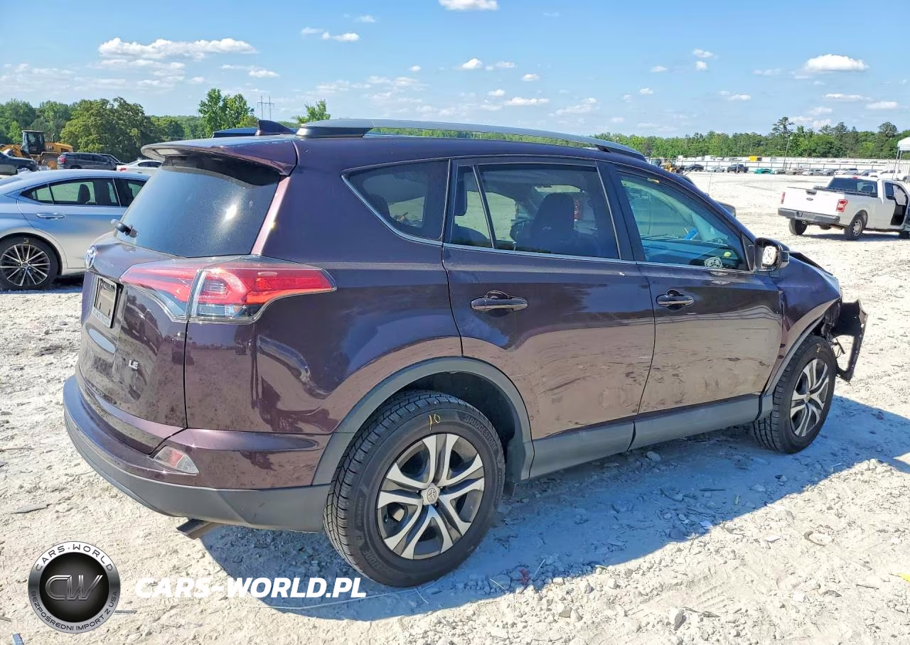 2018 Toyota Rav4 Le VIN:2T3ZFREVXJW419789 - 3