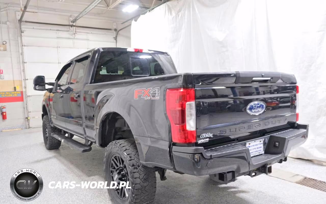 2019 Ford F250 Super Duty VIN:1FT7W2BT2KEF32615 - 3