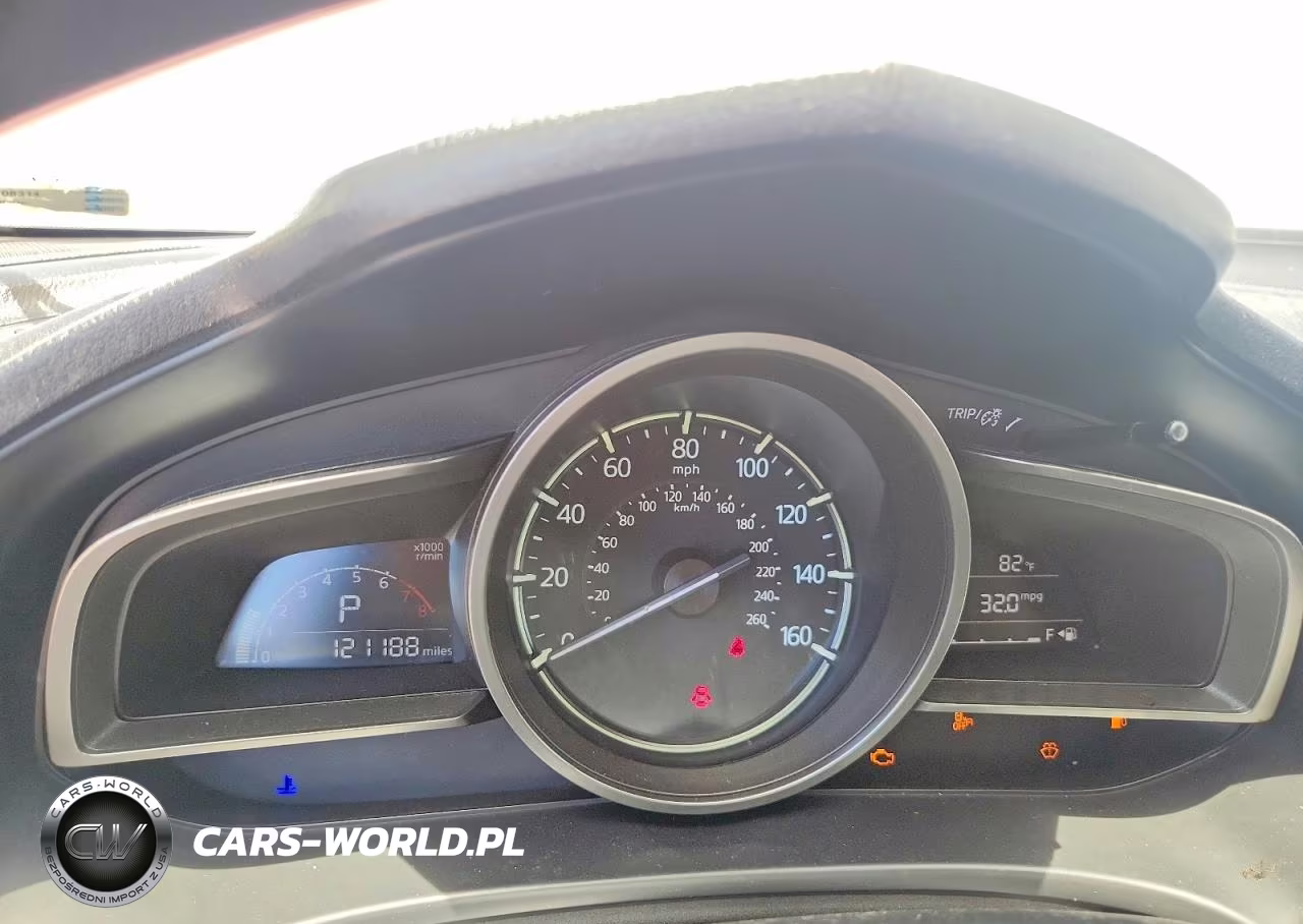 2018 Mazda 3 Sport VIN:3MZBN1U76JM161150 - 9