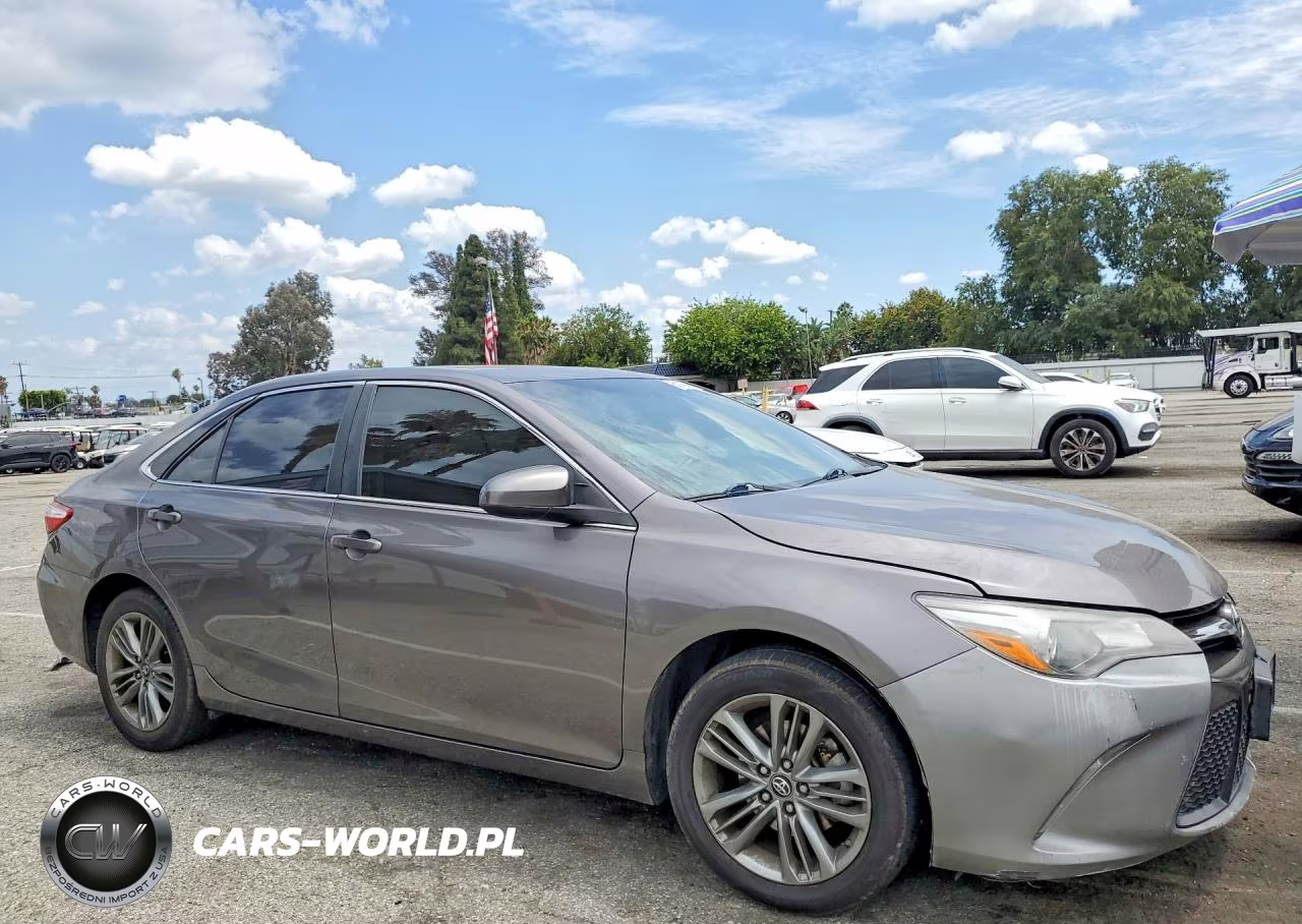 2017 Toyota Camry Se VIN:4T1BF1FKXHU376677 - 4
