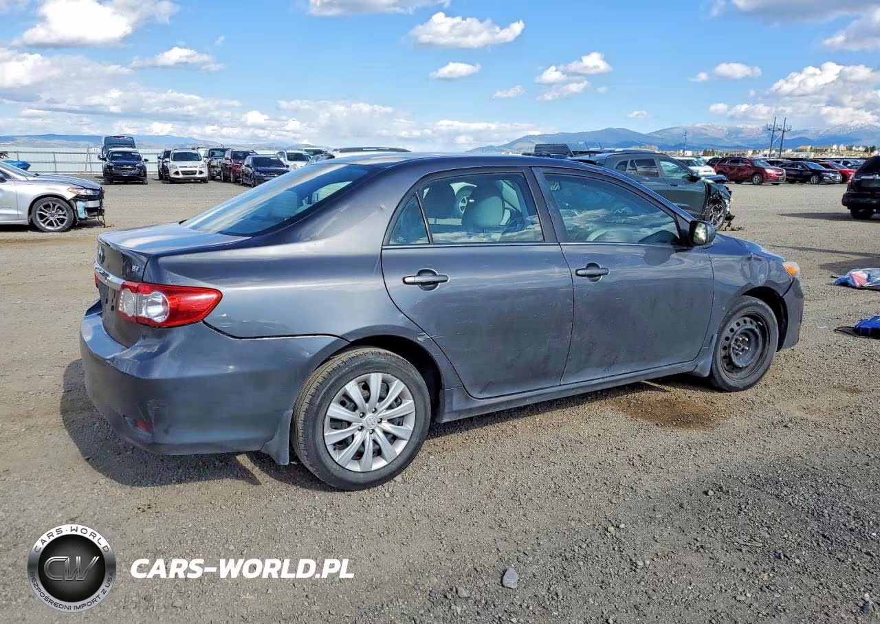 2013 Toyota Corolla Le VIN:2T1BU4EE2DC028340 - 3