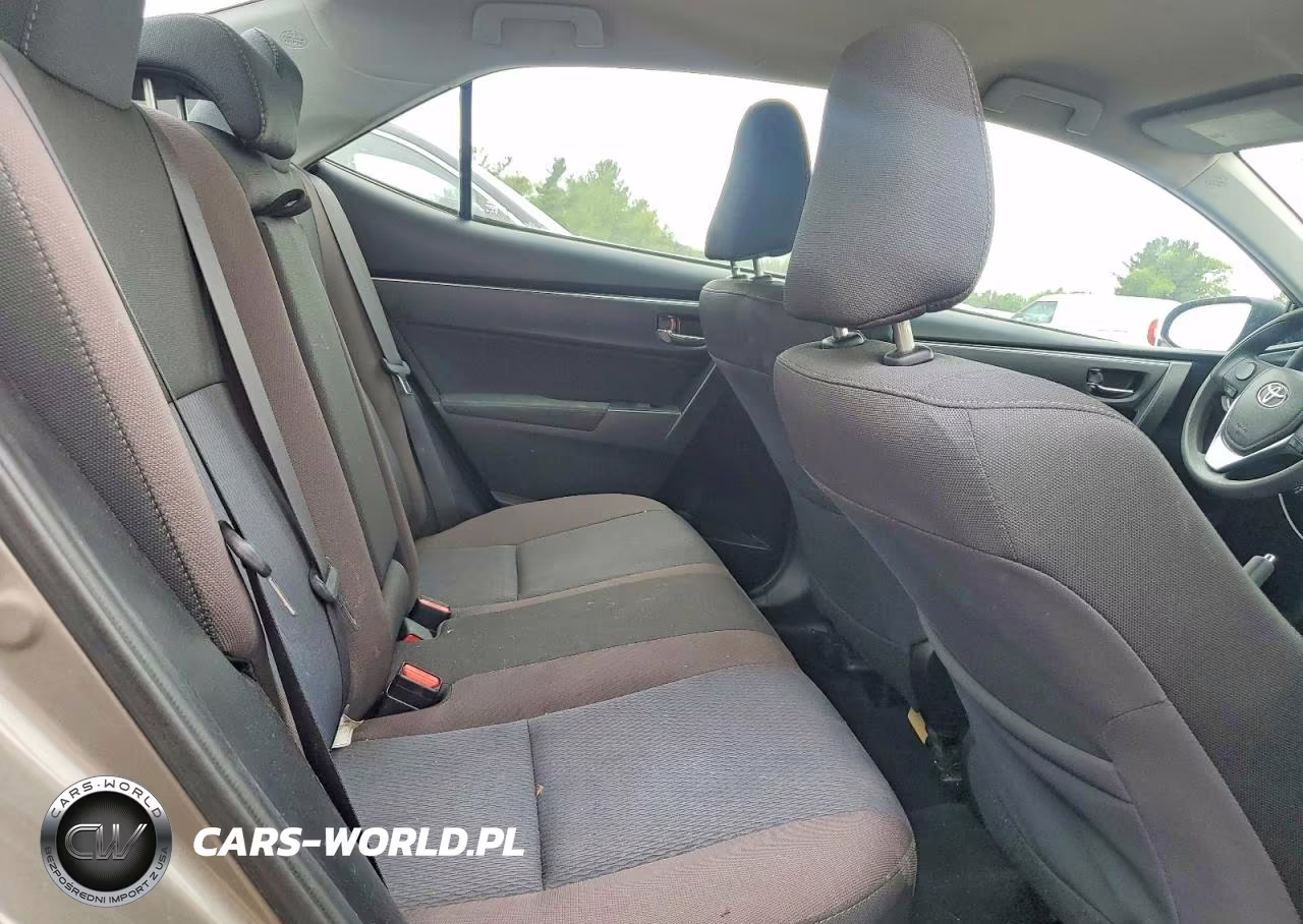 2018 Toyota Corolla Le VIN:2T1BURHE0JC972061 - 10