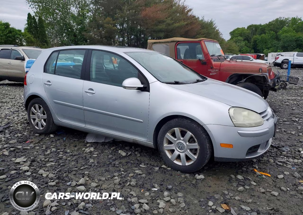 2008 Volkswagen Rabbit VIN:WVWDB71K38W334536 - 4