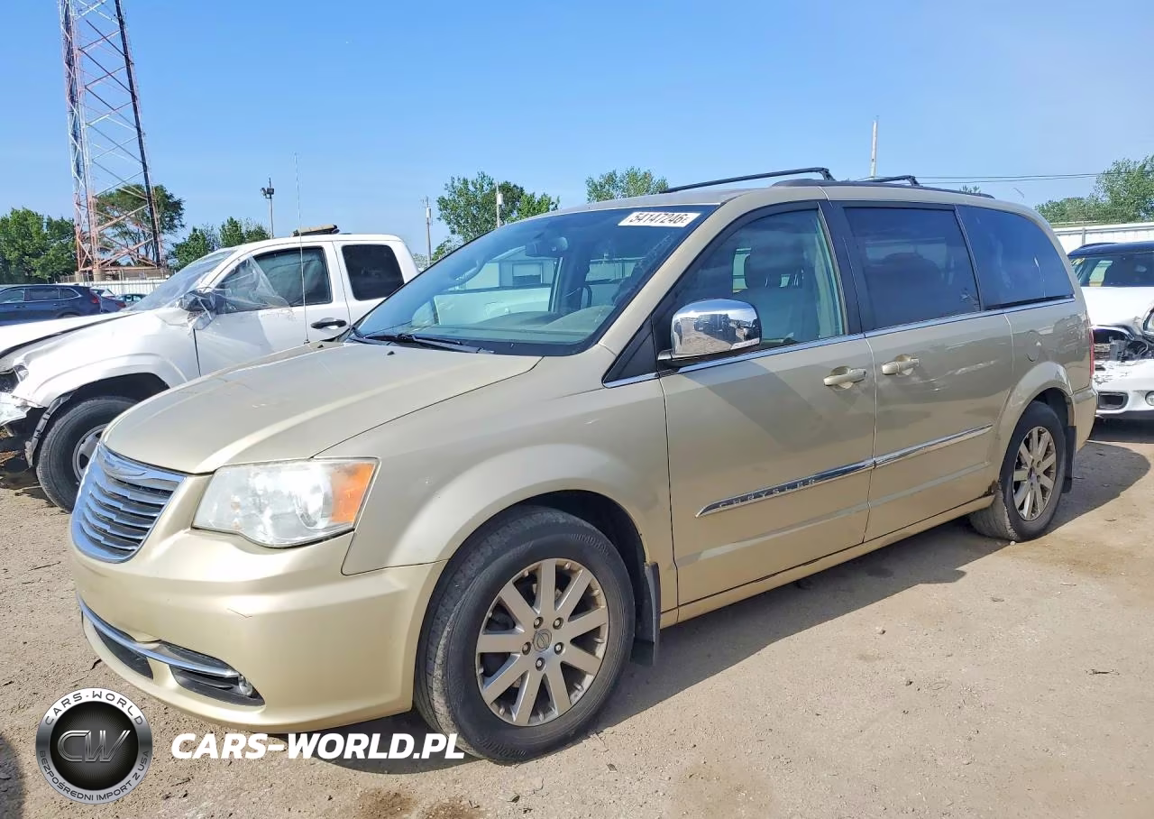 2011 Chrysler Town & Country Touring L