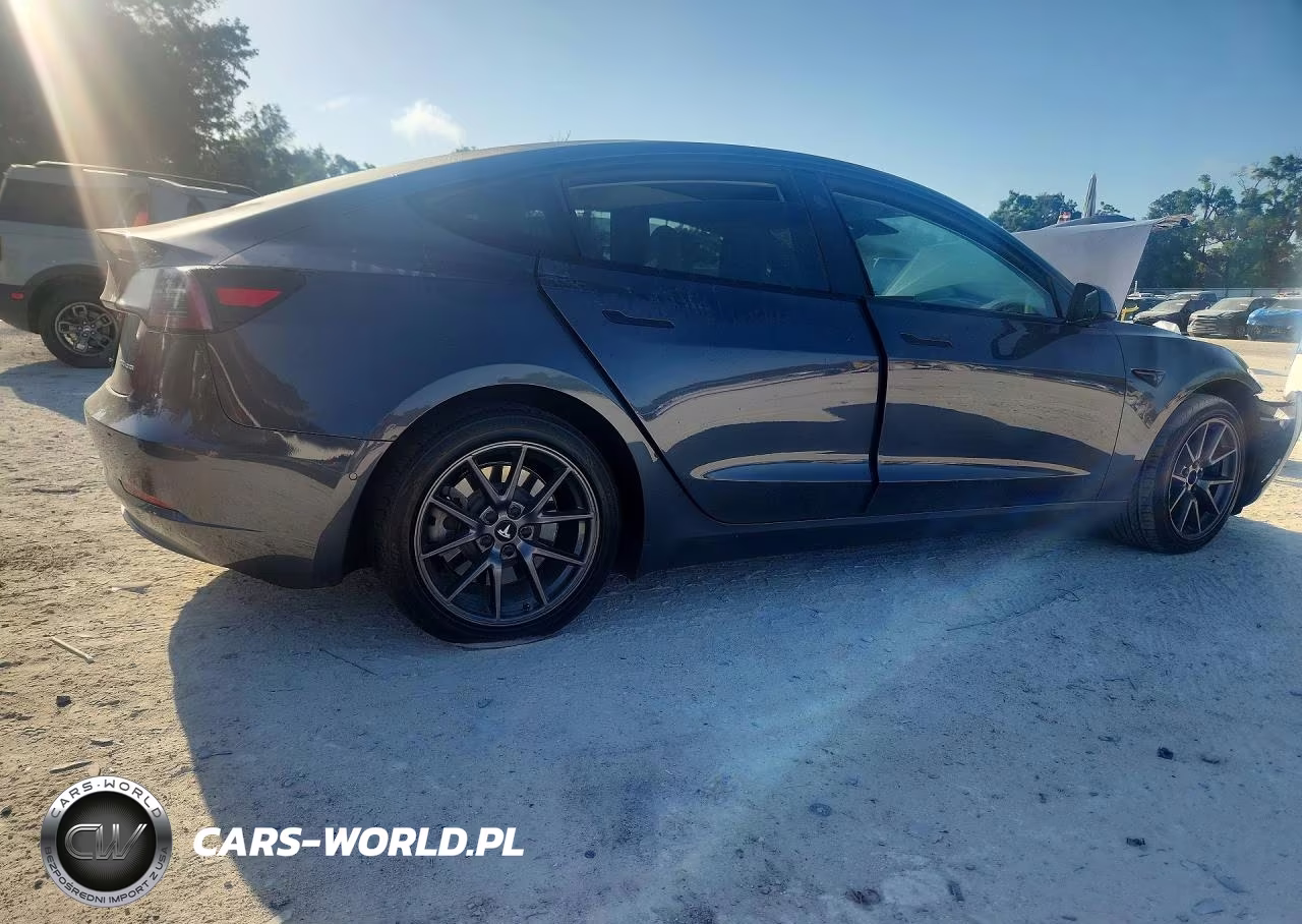2022 Tesla Model 3 VIN:5YJ3E1EB8NF251162 - 3