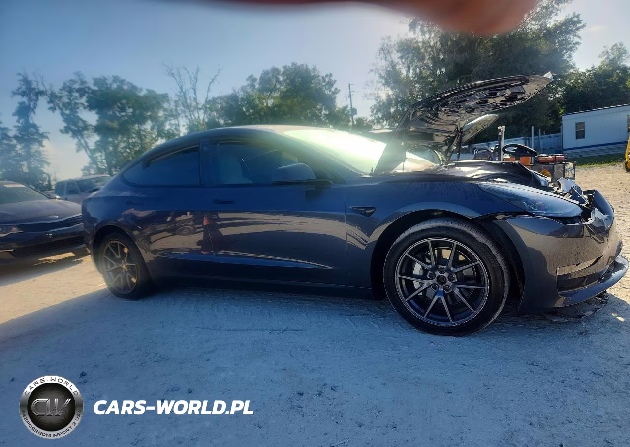 2022 Tesla Model 3 VIN:5YJ3E1EB8NF251162 - 4