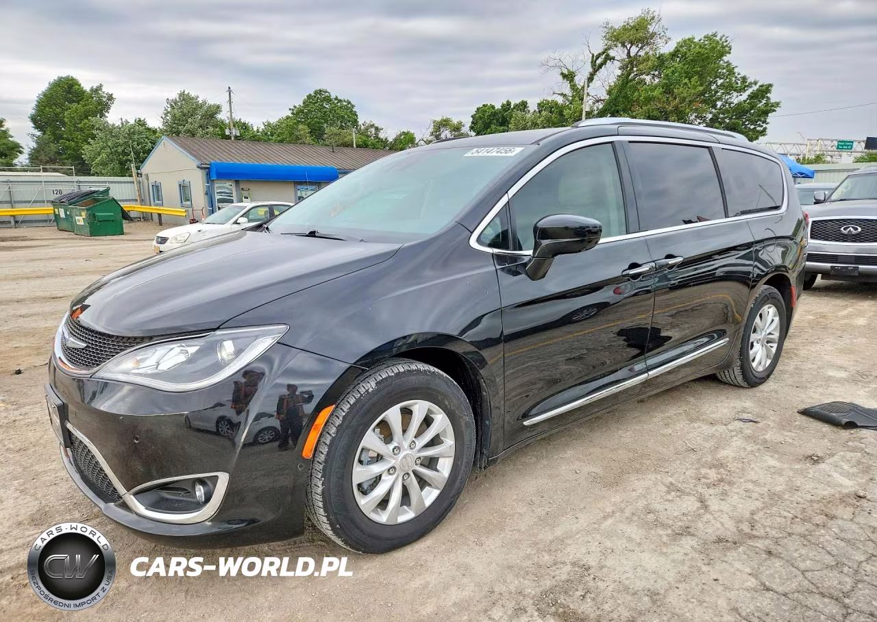 2018 Chrysler Pacifica Touring L Plus – zdjęcie 1 z 13