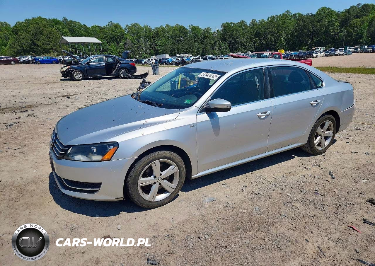 2014 Volkswagen Passat 1.8T S Tdi S, R-Line, 1.8T R-Line – zdjęcie 1 z 12