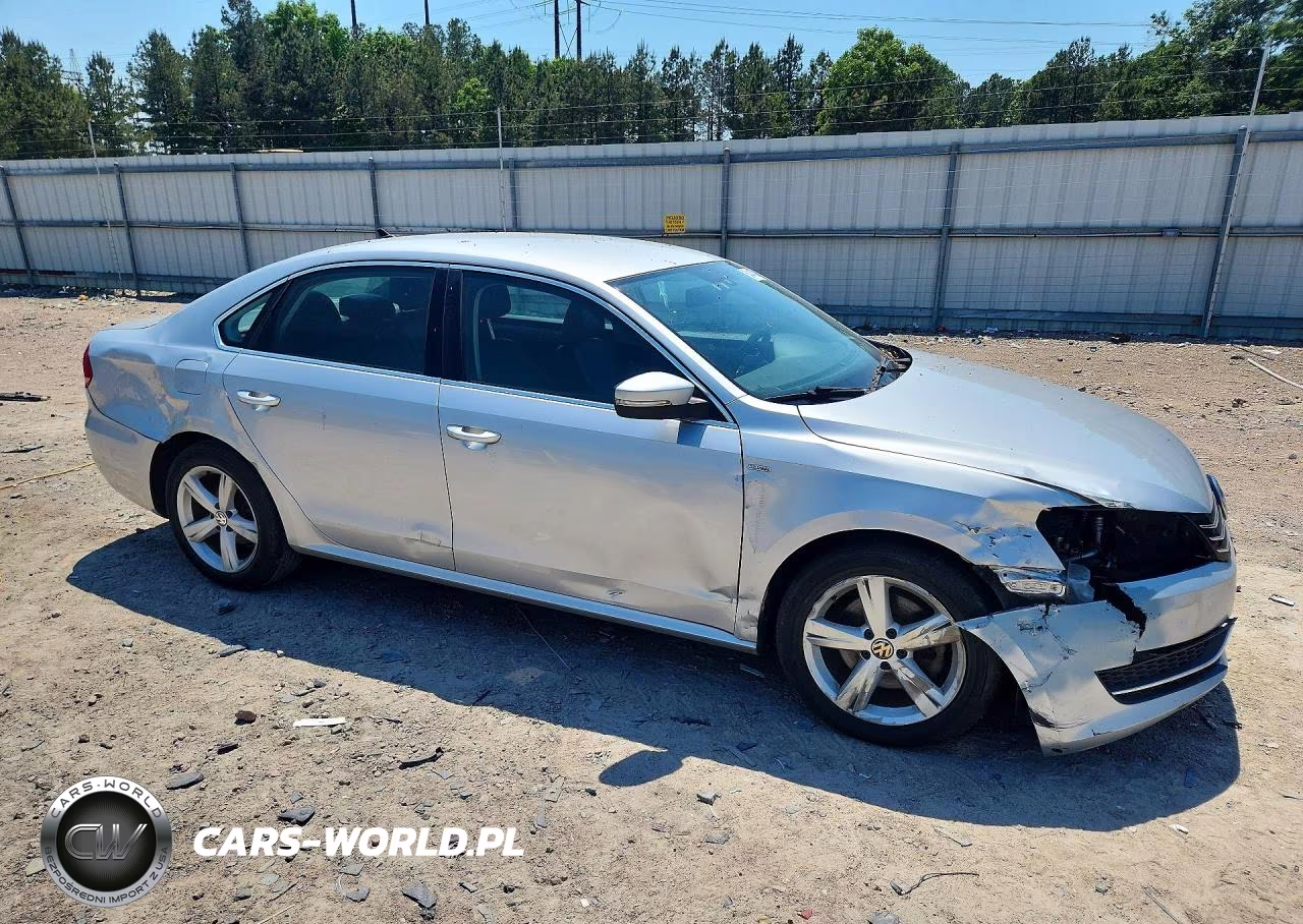 2014 Volkswagen Passat 1.8T S Tdi S, R-Line, 1.8T R-Line VIN:1VWAT7A32EC048695 - 4