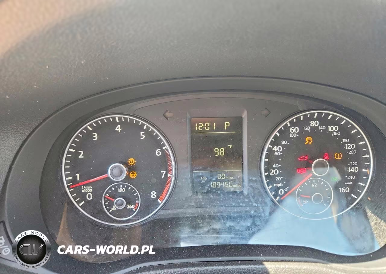 2014 Volkswagen Passat 1.8T S Tdi S, R-Line, 1.8T R-Line VIN:1VWAT7A32EC048695 - 9