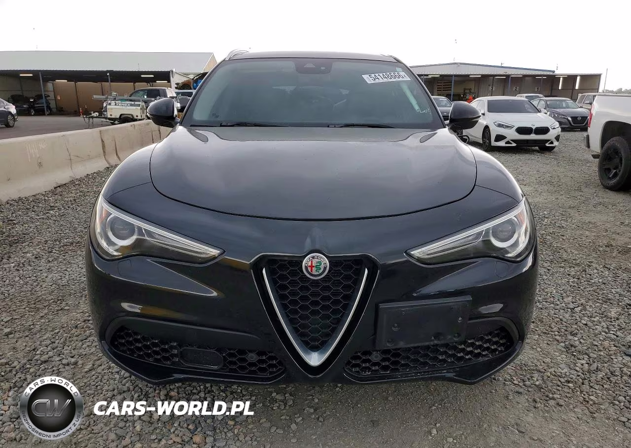 2018 Alfa Romeo Stelvio Ti Luxury VIN:ZASFAKRN6J7C28781 - 5