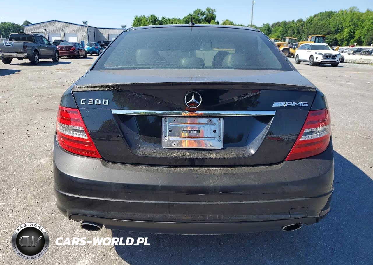 2010 Mercedes-Benz C 300 VIN:WDDGF5EB5AA392432 - 6
