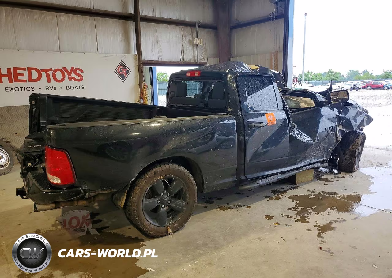 2019 Ram 1500 Classic Tradesman VIN:1C6RR7FT8KS597677 - 3