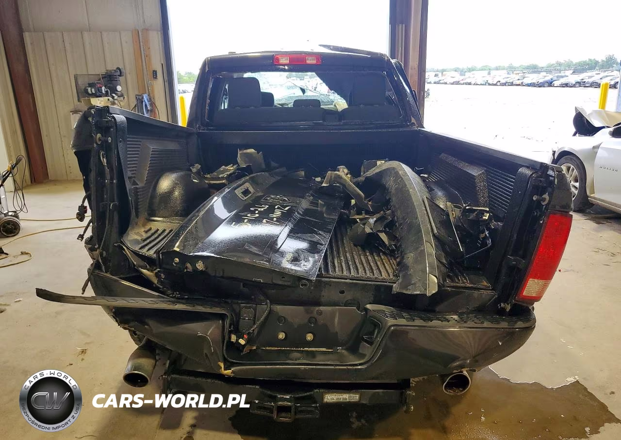 2019 Ram 1500 Classic Tradesman VIN:1C6RR7FT8KS597677 - 6