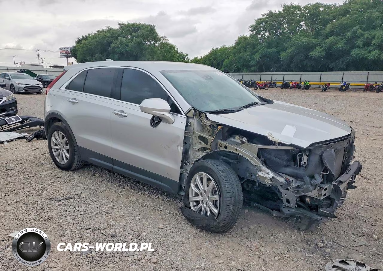 2022 Cadillac Xt4 Luxury VIN:1GYAZAR44NF100199 - 4