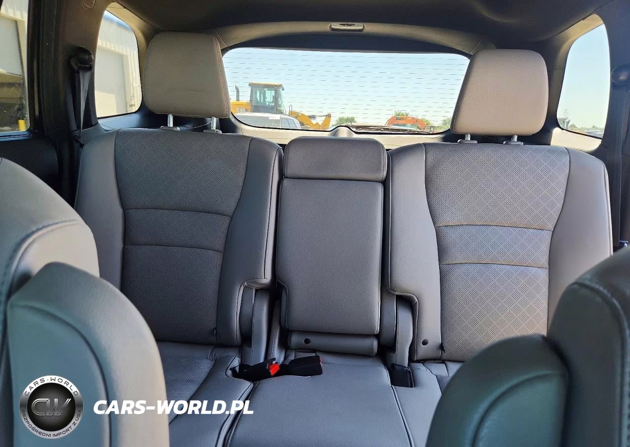 2019 Honda Passport Touring VIN:5FNYF7H96KB004927 - 10