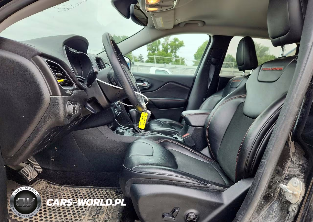 2019 Jeep Cherokee Trailhawk VIN:1C4PJMBX0KD225026 - 7