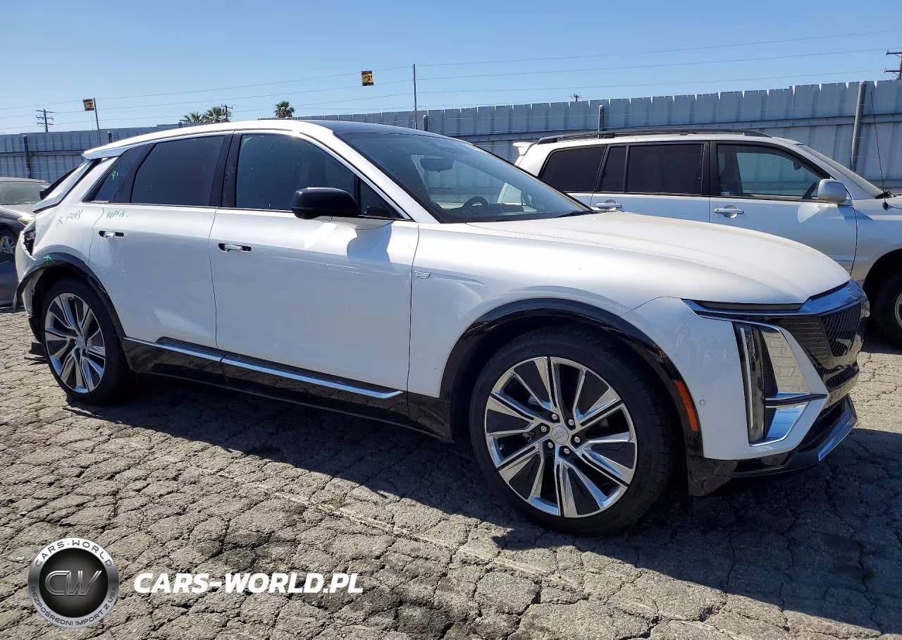 2024 Cadillac Lyriq Luxury VIN:1GYKPSRK8RZ120930 - 4