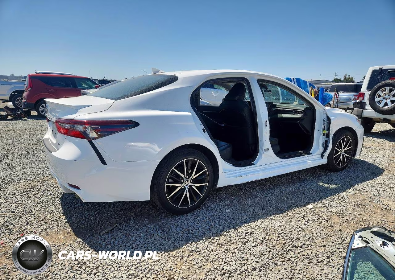 2021 Toyota Camry Se VIN:4T1G11AK8MU536903 - 3