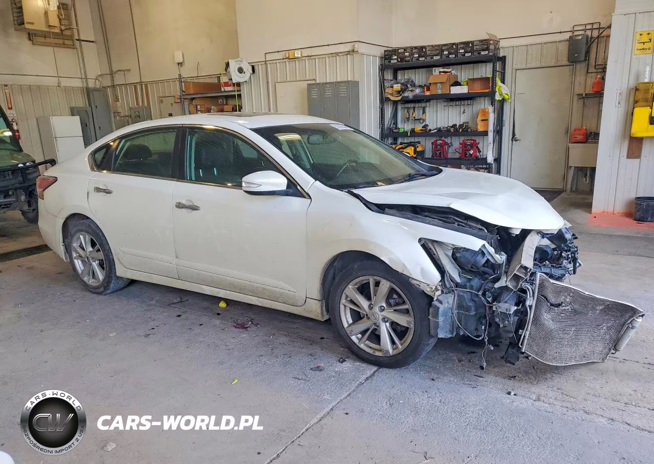 2015 Nissan Altima 2.5 VIN:1N4AL3AP4FN871199 - 4