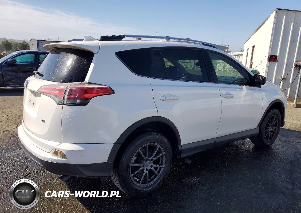 2016 Toyota Rav4 Le VIN:JTMZFREV6GJ076129 - 3
