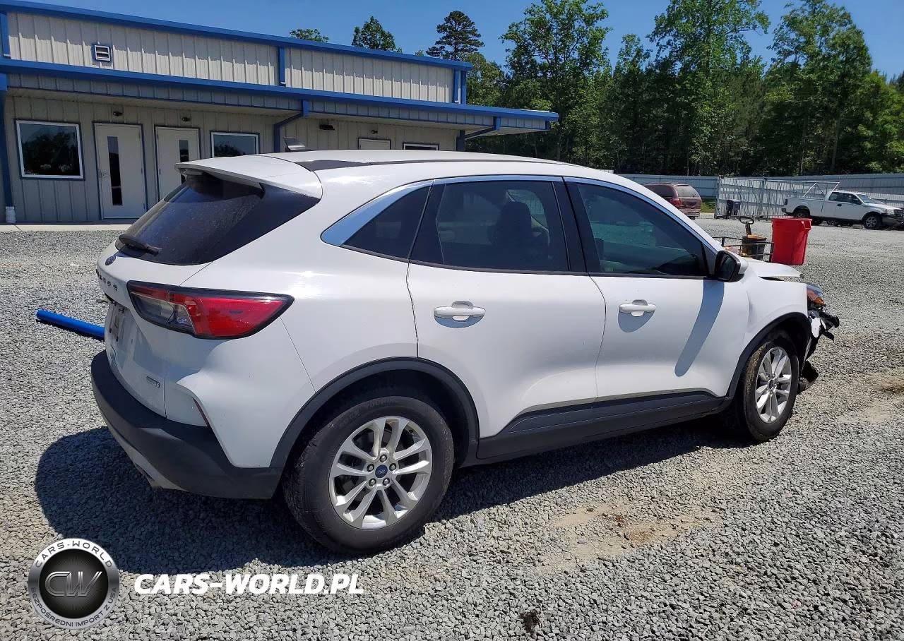 2020 Ford Escape Se VIN:1FMCU0G60LUB92962 - 3