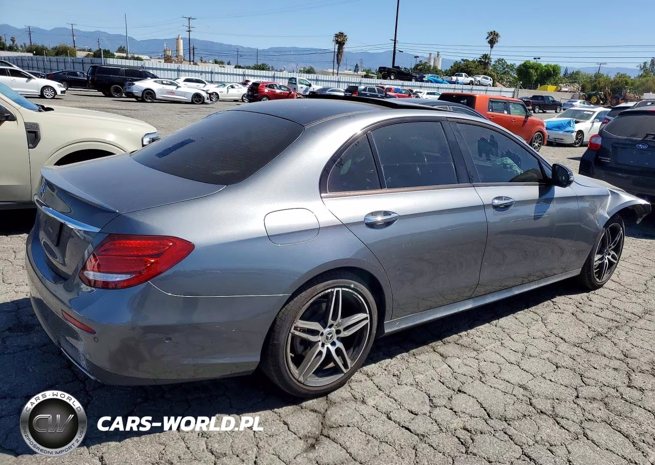 2019 Mercedes-Benz E 300 VIN:WDDZF4JB3KA631096 - 3