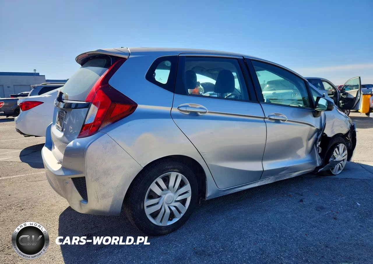 2015 Honda Fit Lx VIN:3HGGK5H57FM728928 - 3