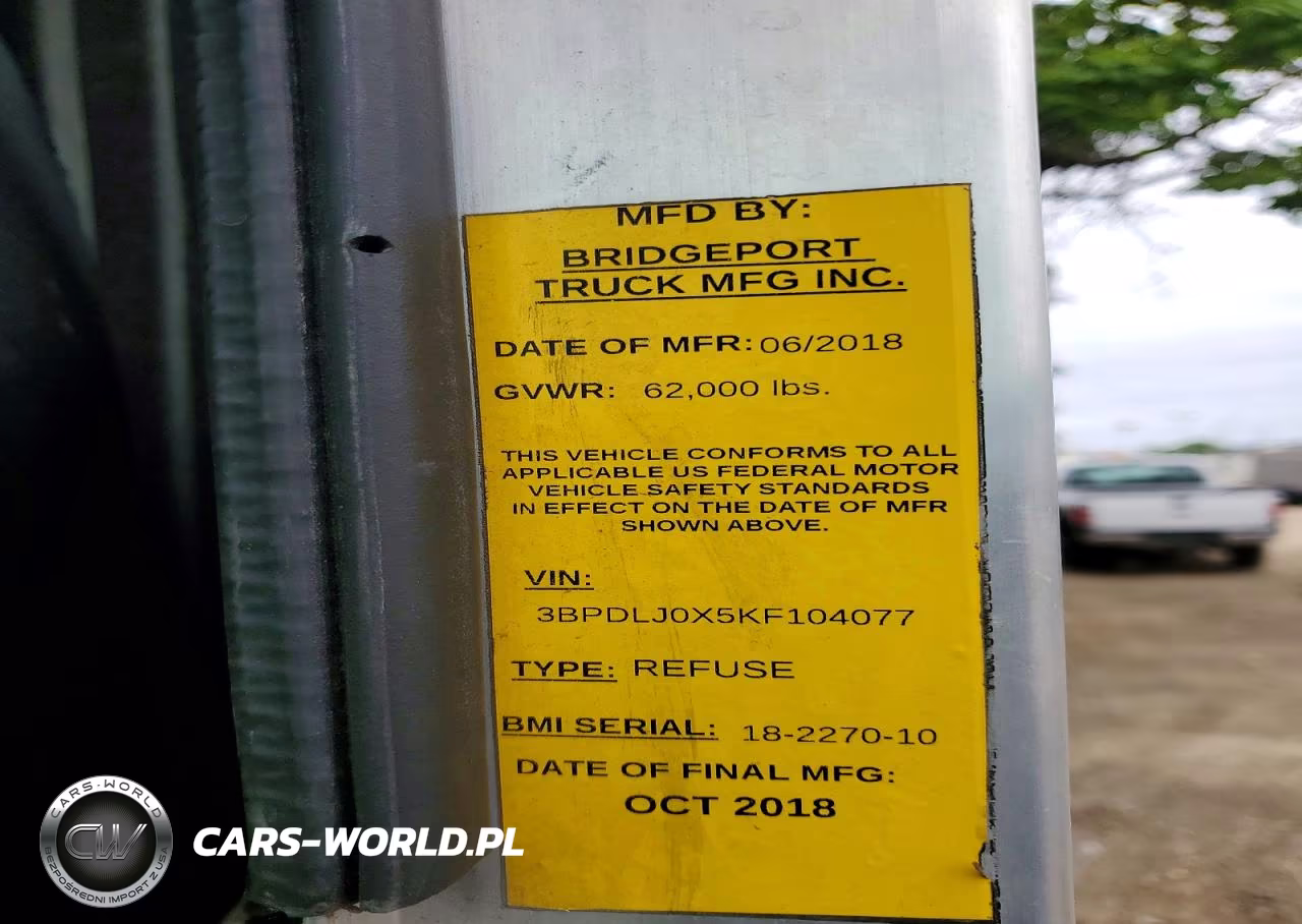 2019 Peterbilt 520 Refuse Truck VIN:3BPDLJ0X5KF104077 - 10