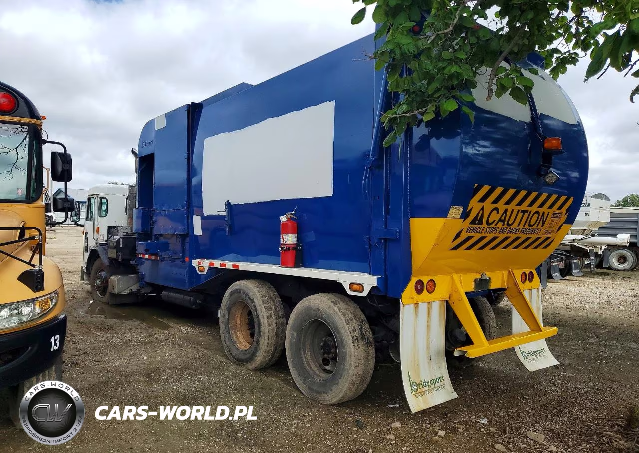 2019 Peterbilt 520 Refuse Truck VIN:3BPDLJ0X5KF104077 - 3