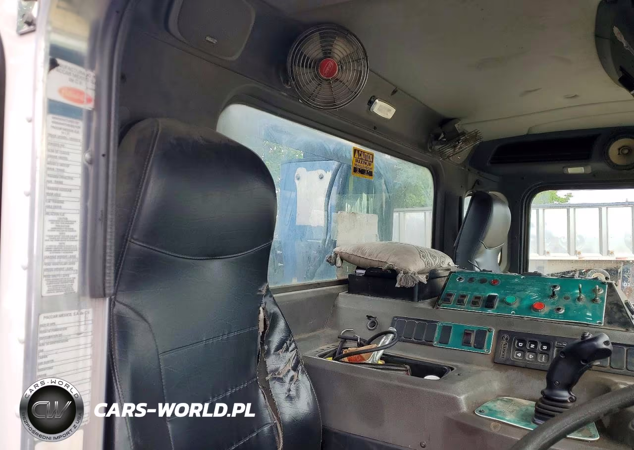 2019 Peterbilt 520 Refuse Truck VIN:3BPDLJ0X5KF104077 - 6