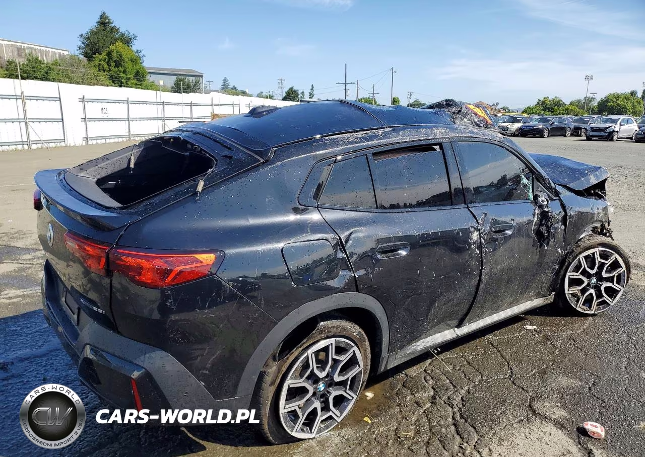 2025 BMW X2 xDrive28I VIN:WBX63GM06S5352366 - 3