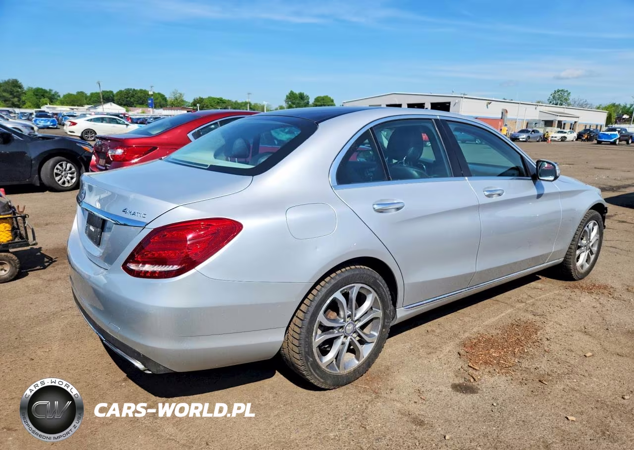 2015 Mercedes-Benz C 300 4Matic VIN:55SWF4KB0FU030879 - 3