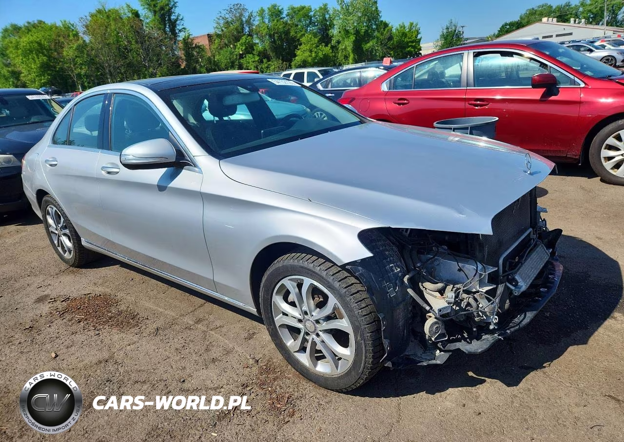 2015 Mercedes-Benz C 300 4Matic VIN:55SWF4KB0FU030879 - 4