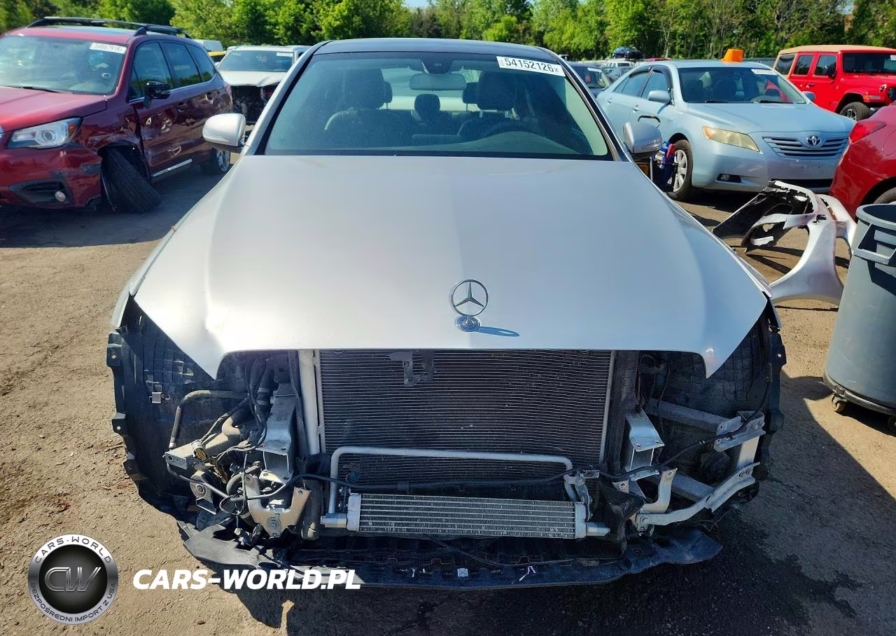 2015 Mercedes-Benz C 300 4Matic VIN:55SWF4KB0FU030879 - 5