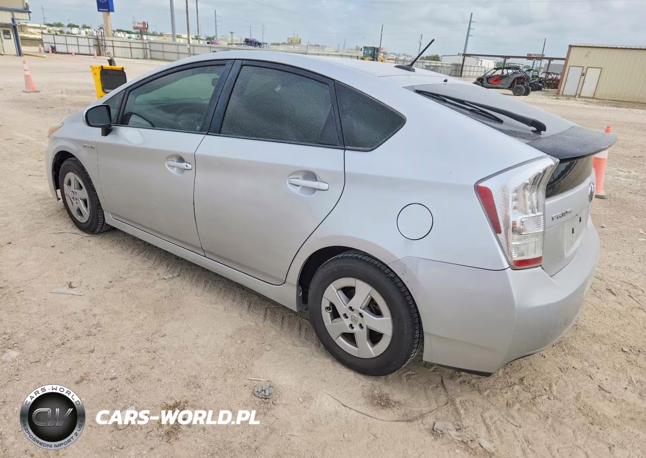 2011 Toyota Prius Two VIN:JTDKN3DU5B0269915 - 2